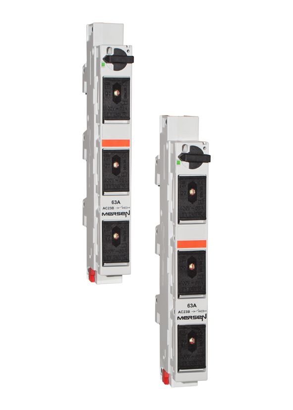 R1026620 - TYTAN R  63 A, 3-pole + auxiliary switch D02-vert.fuse switch discon.f. bus bars